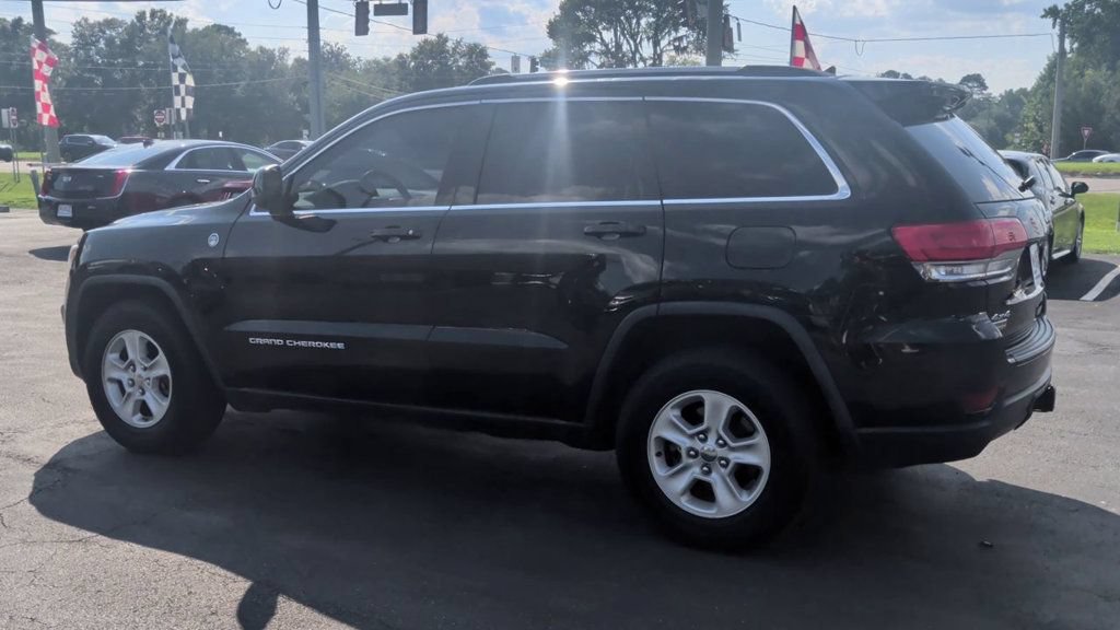 Used 2015 Jeep Grand Cherokee Laredo w/ Quick Order Package 23E AWD/4WD image 6