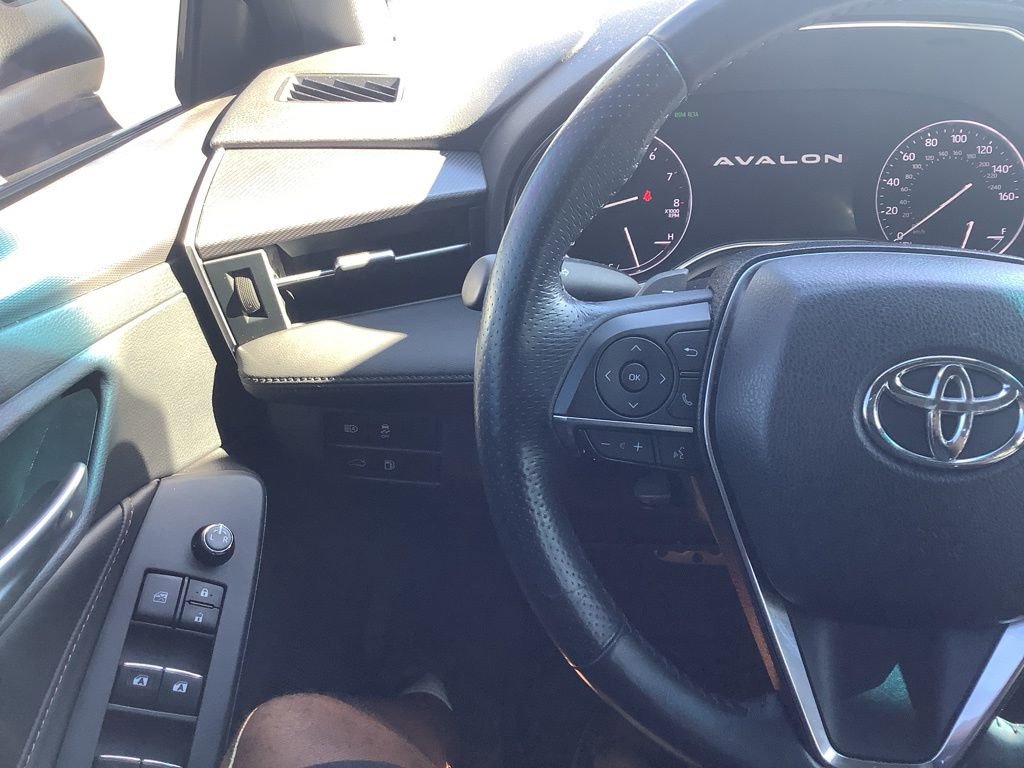 Used 2021 Toyota Avalon XSE image 11