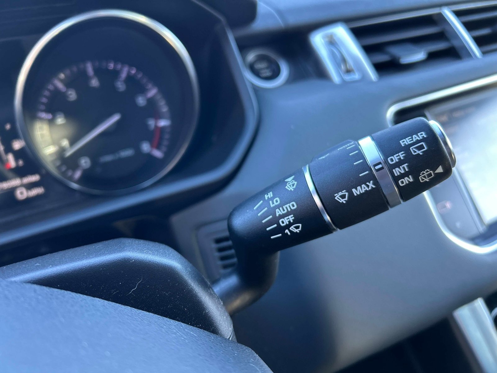 Used 2015 Land Rover Range Rover Sport HSE image 31