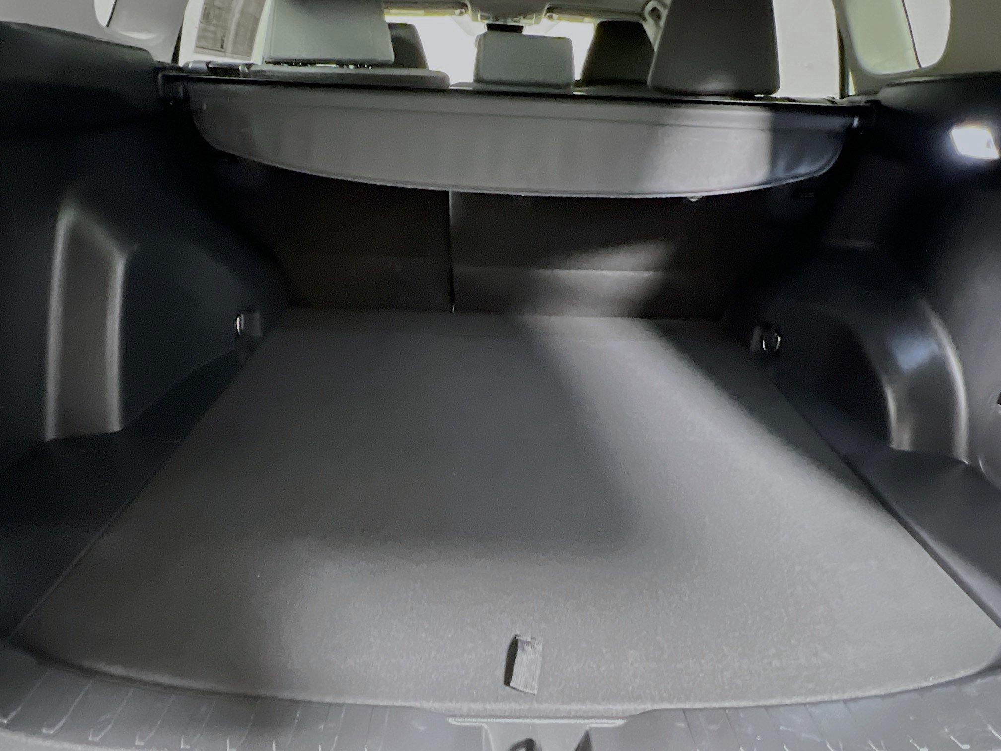 Used 2021 Toyota RAV4 XLE w/ Convenience Package FWD image 34