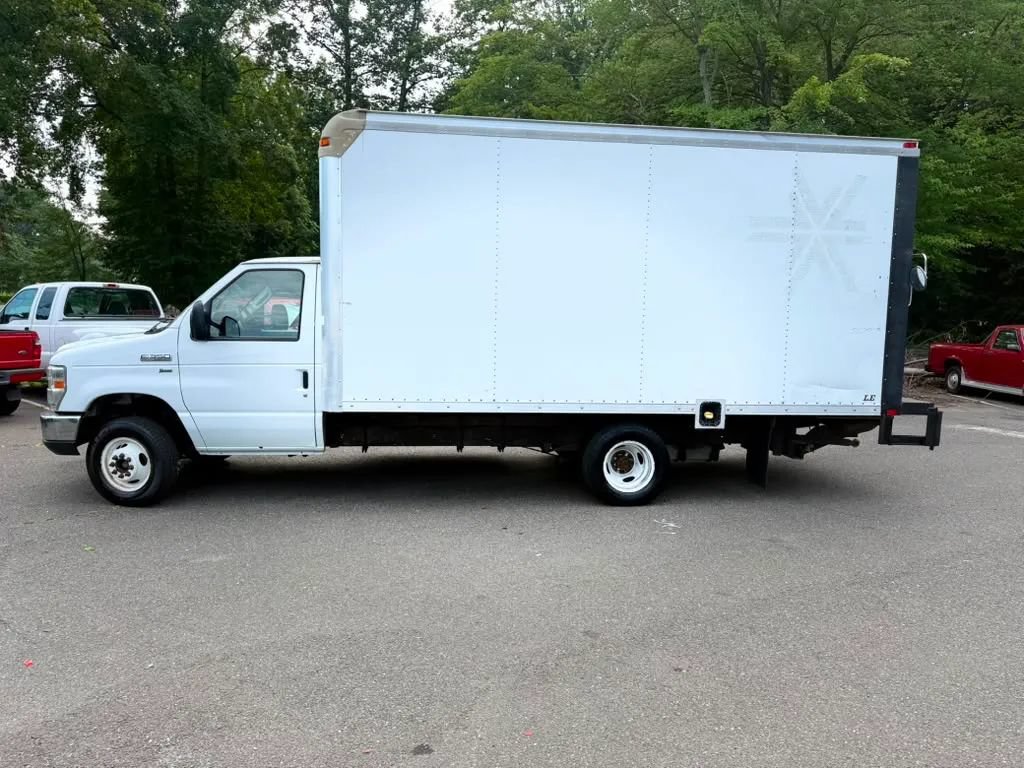 Used 2013 Ford E-350 and Econoline 350 Super Duty w/ PWR Locks & Windows Group RWD image 4