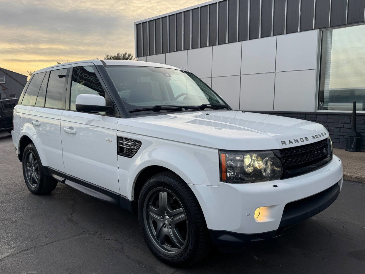 Used 2013 Land Rover Range Rover Sport HSE LUX image 10