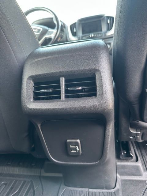 Used 2020 GMC Terrain SLE w/ Driver Convenience Package image 18
