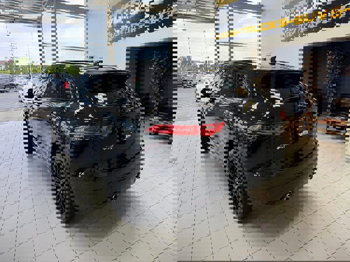 Used 2019 Jaguar F-PACE S image 2