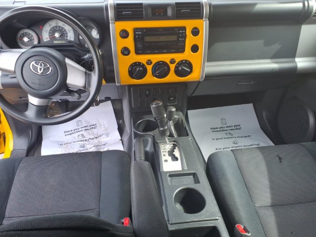 Used 2007 Toyota FJ Cruiser 4WD w/ Convenience Pkg image 11
