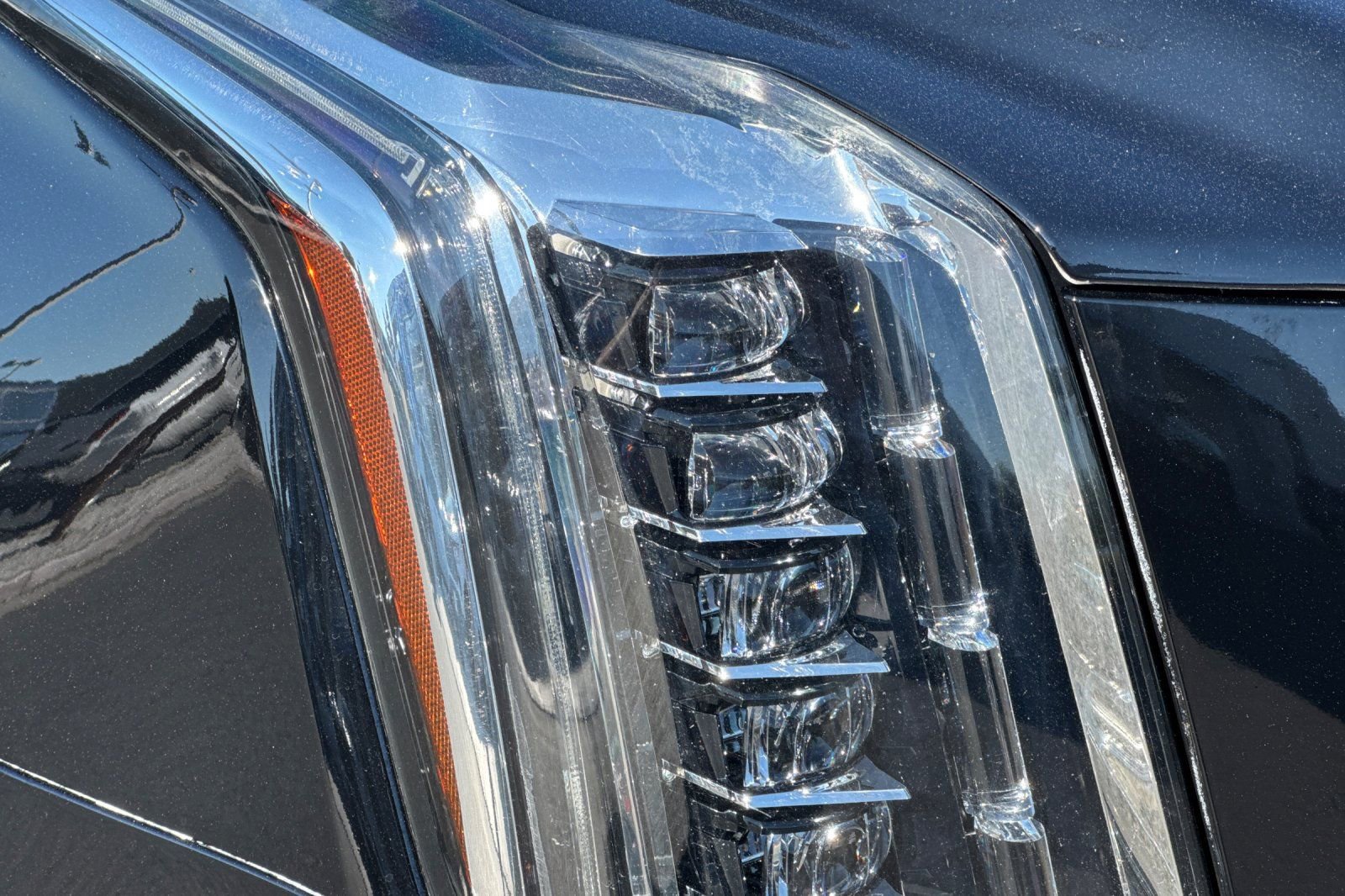 Used 2018 Cadillac Escalade ESV Premium Luxury image 48