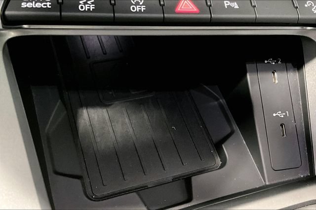Used 2024 Audi Q3 2.0T Premium w/ Convenience Package AWD/4WD image 18