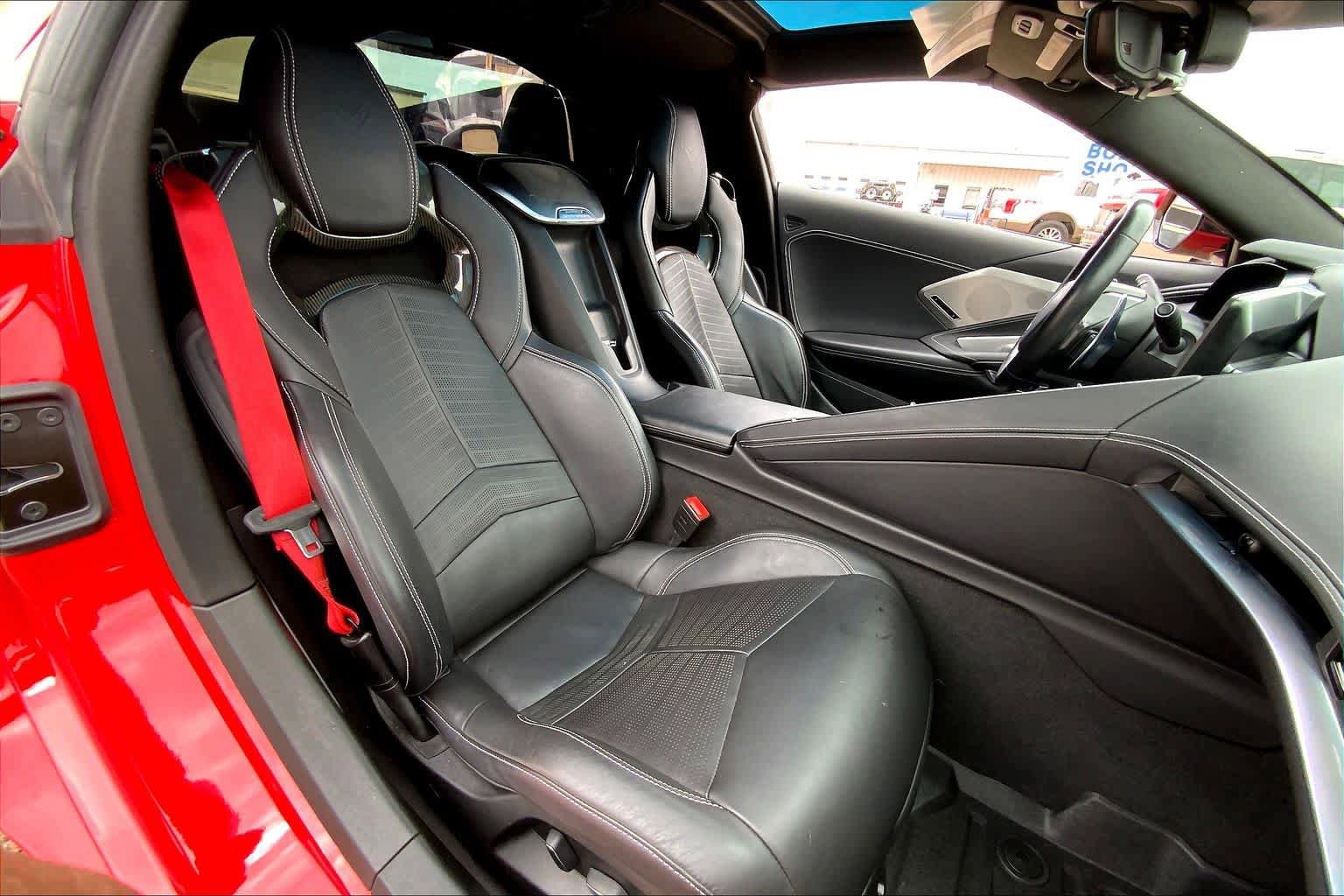 Used 2021 Chevrolet Corvette Stingray Preferred Cpe w/ Z51 Performance Package RWD image 20
