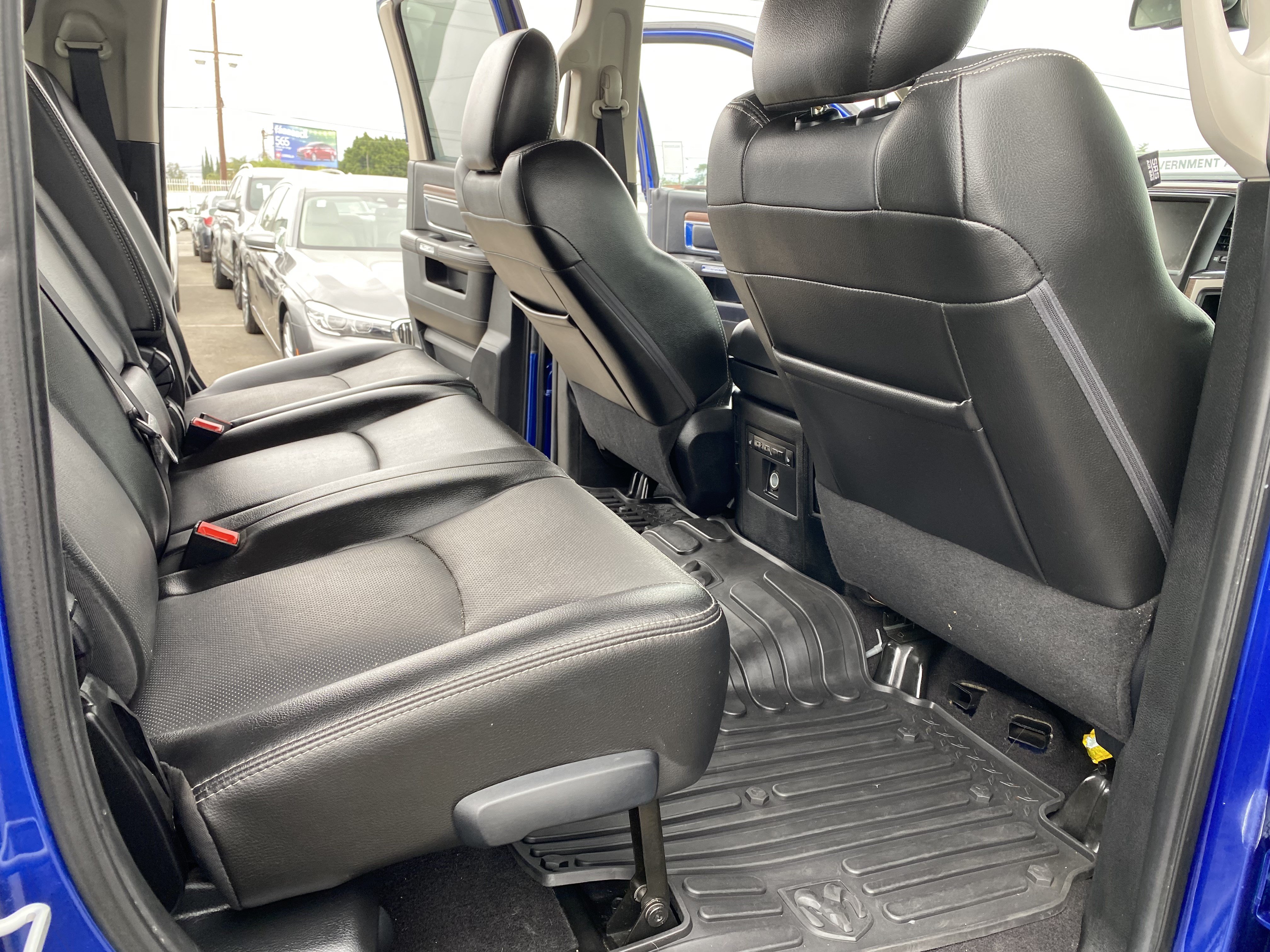 Used 2014 RAM 2500 Laramie w/ Convenience Group AWD/4WD image 21