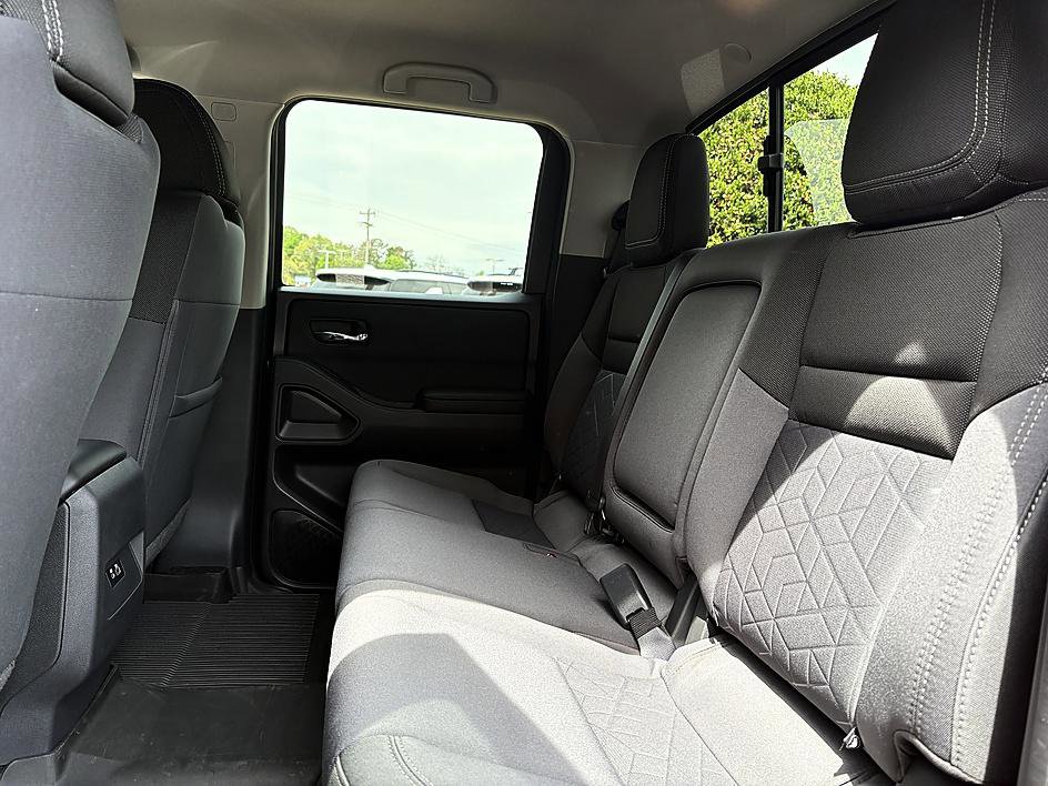 Used 2026 Nissan Frontier SV w/ Tow Package AWD/4WD image 10