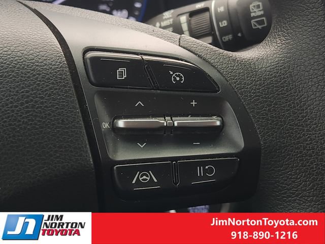 Used 2022 Hyundai Kona SEL image 30