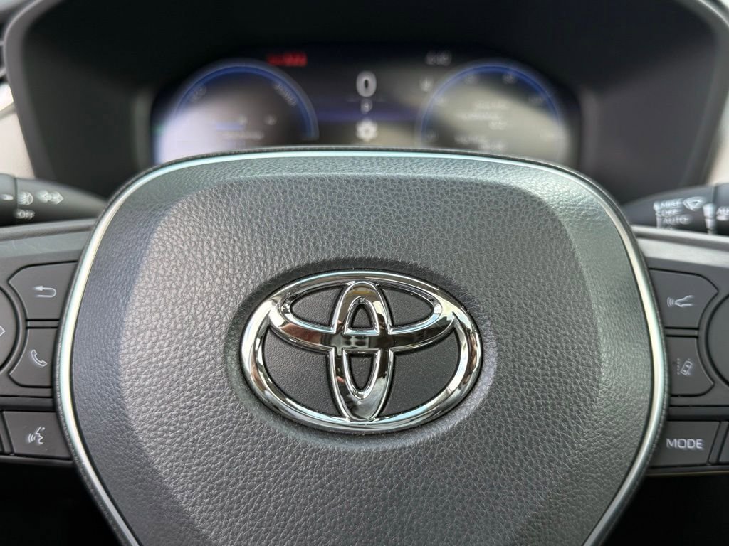 Used 2025 Toyota RAV4 Limited w/ Advanced Technology Package AWD/4WD image 29