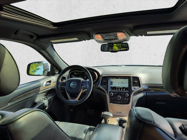 Used 2015 Jeep Grand Cherokee Overland AWD/4WD image 23