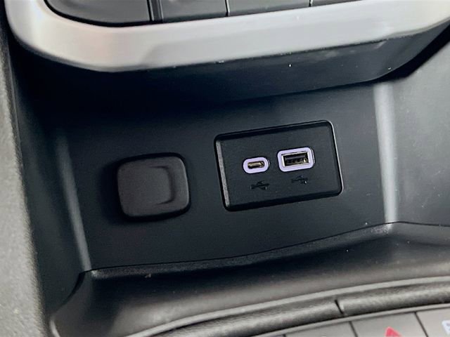 Used 2023 GMC Acadia SLE w/ Driver Convenience Package image 19