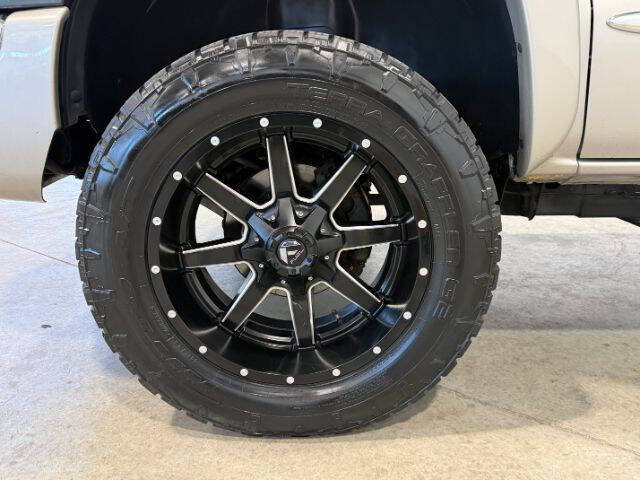 Used 2006 GMC Sierra 2500 SLE w/ Onstar Plus Package AWD/4WD image 14
