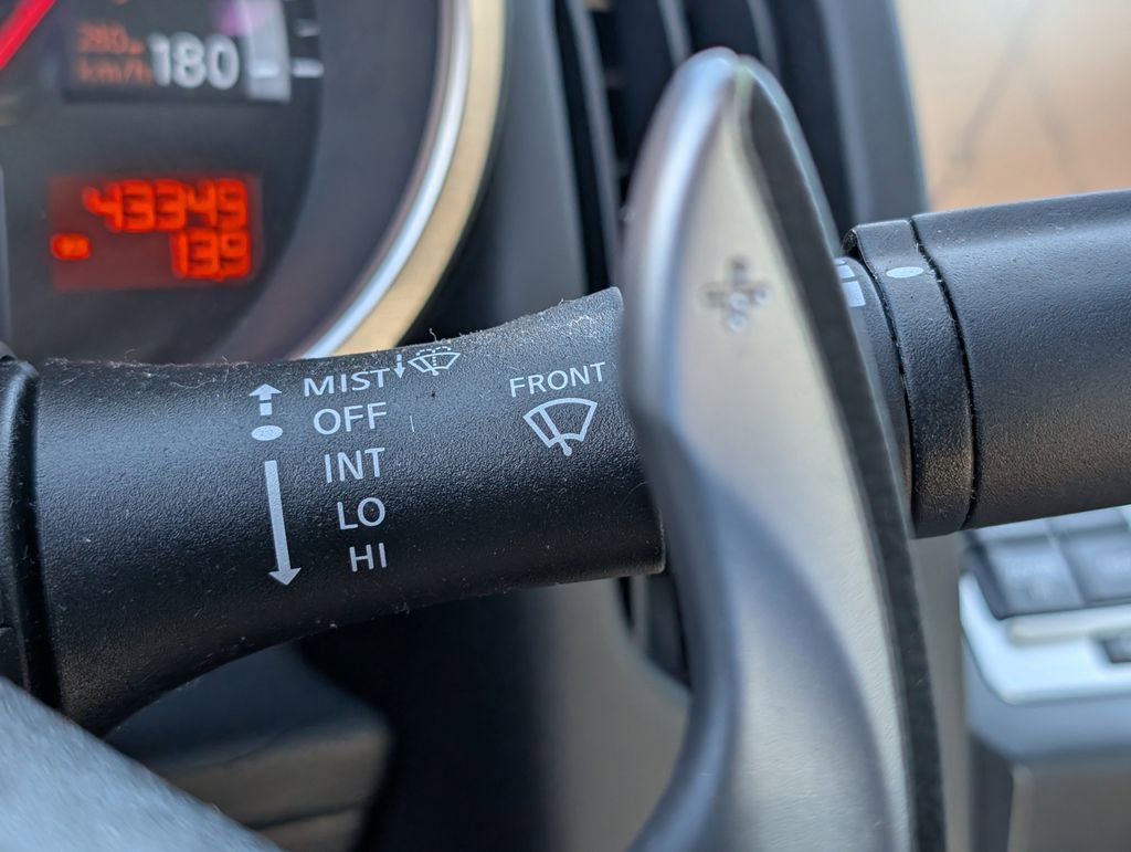 Used 2009 Nissan 370Z Touring image 26