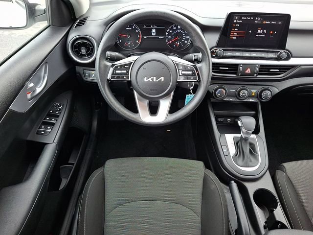 Used 2023 Kia Forte LXS w/ LXS Technology Package FWD image 11