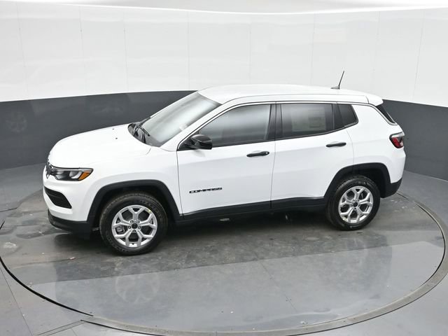 Used 2025 Jeep Compass Sport image 34