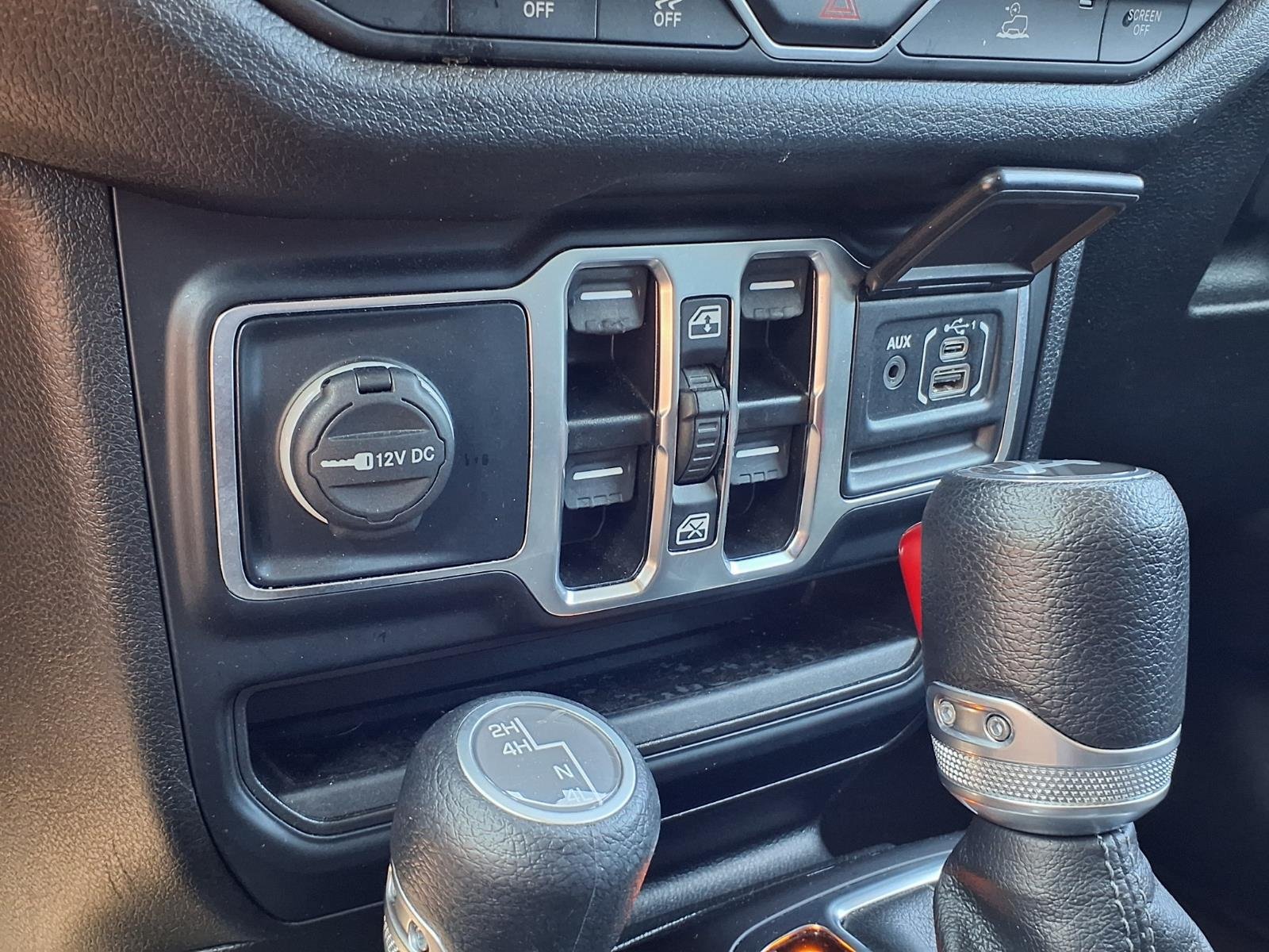 Used 2024 Jeep Wrangler Unlimited Sport AWD/4WD image 11