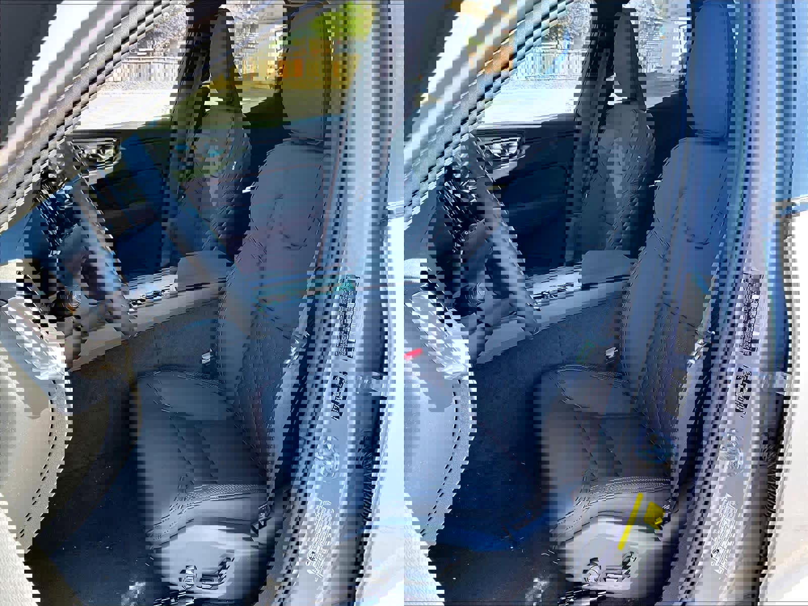 New 2026 Volvo XC60 B5 Plus w/ Climate Package image 11