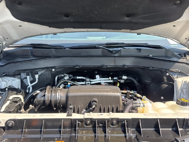 Used 2024 Ford Explorer XLT w/ Equipment Group 202A AWD/4WD image 29