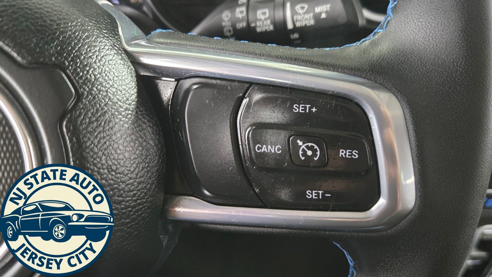 Used 2023 Jeep Wrangler Unlimited Rubicon 4xe w/ Dual Top Group image 17