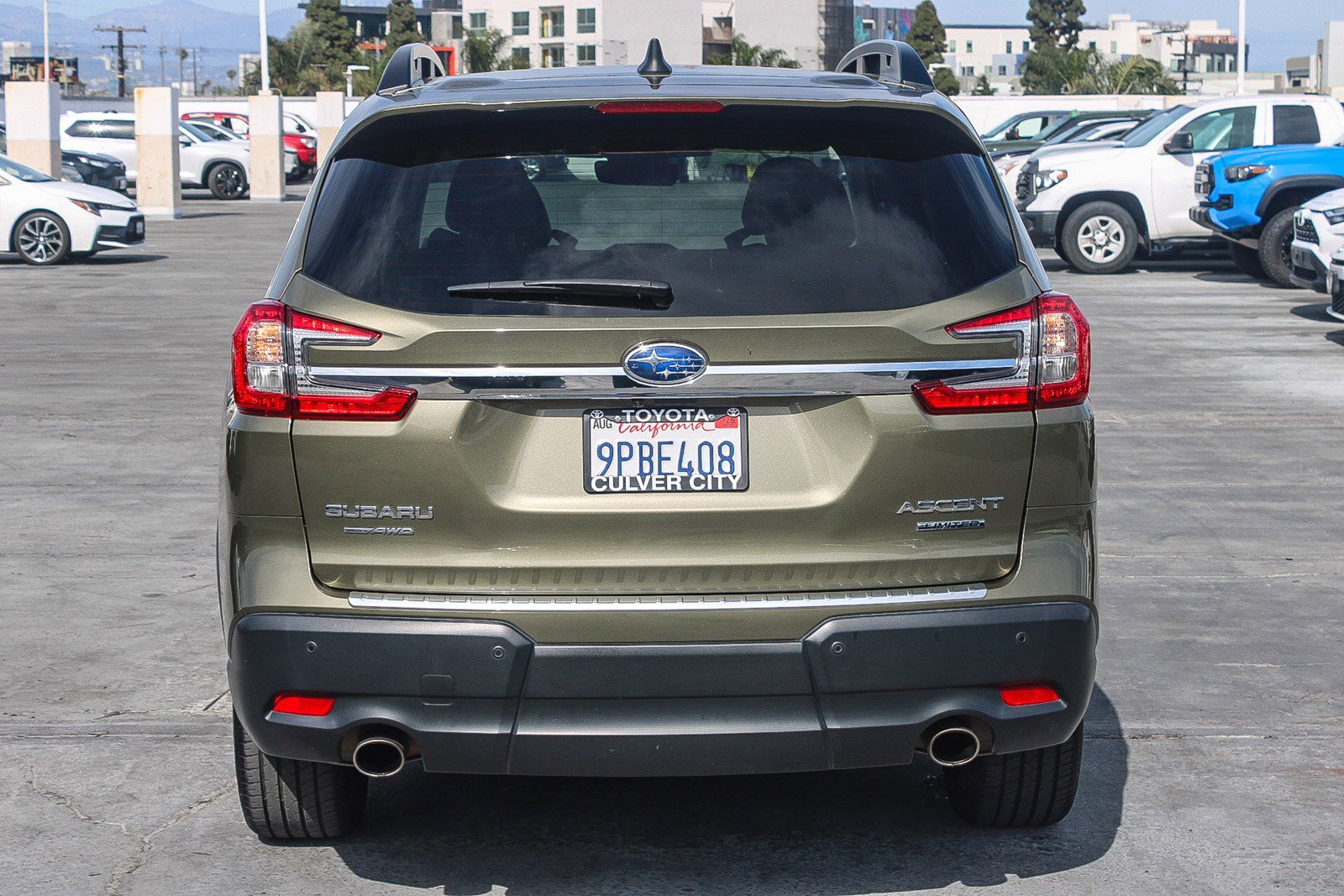 Used 2023 Subaru Ascent Limited w/ Technology Package image 8