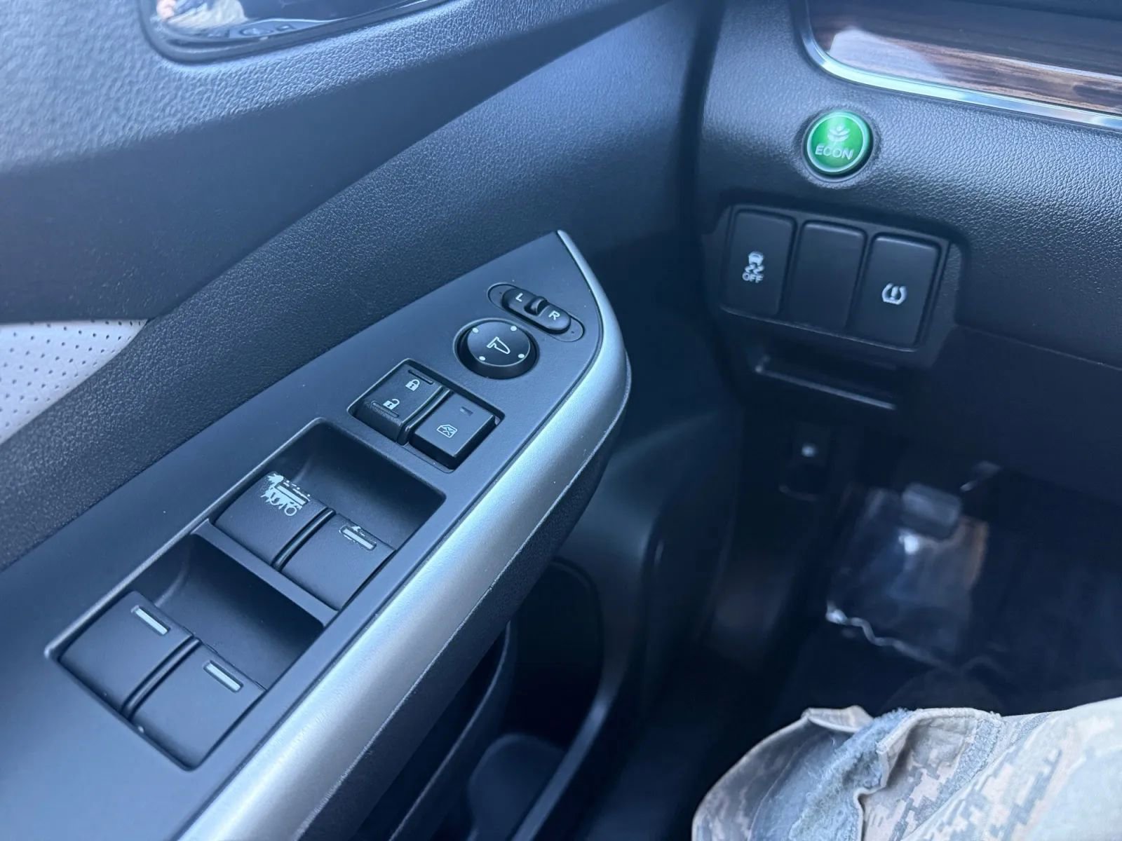 Used 2015 Honda CR-V EX-L image 20