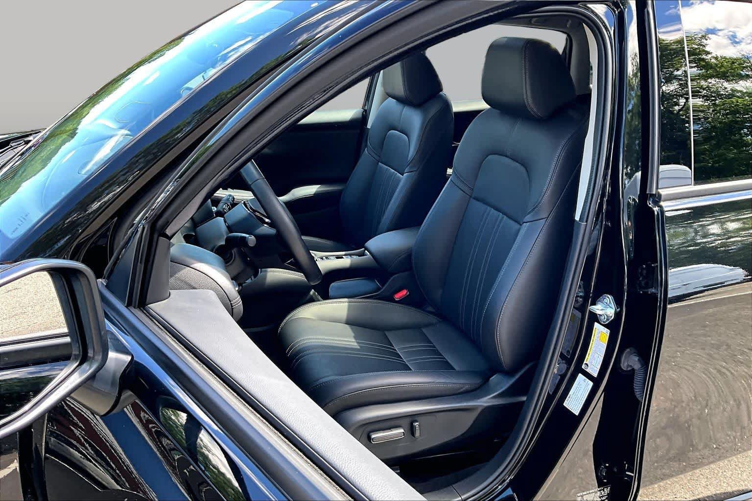 Used 2025 Honda HR-V EX-L image 9