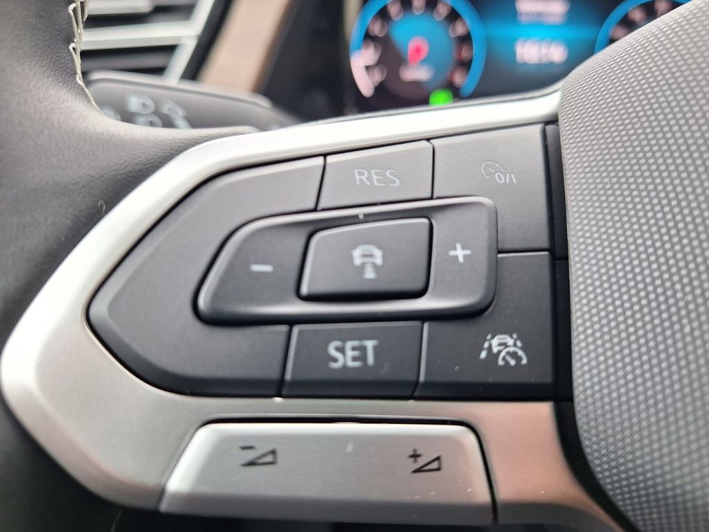 New 2026 Volkswagen Atlas SE image 13