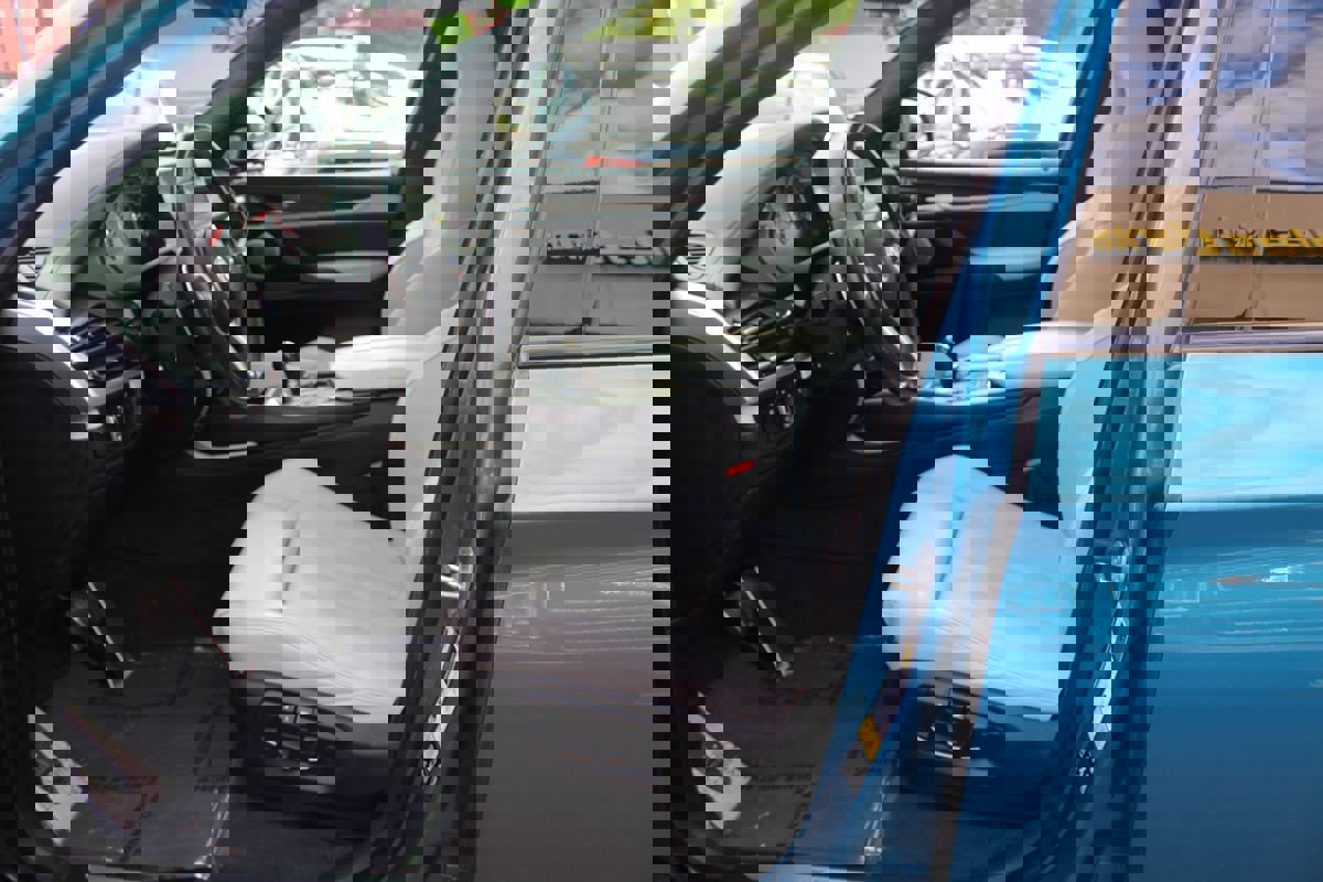 Used 2018 BMW X5 M image 19