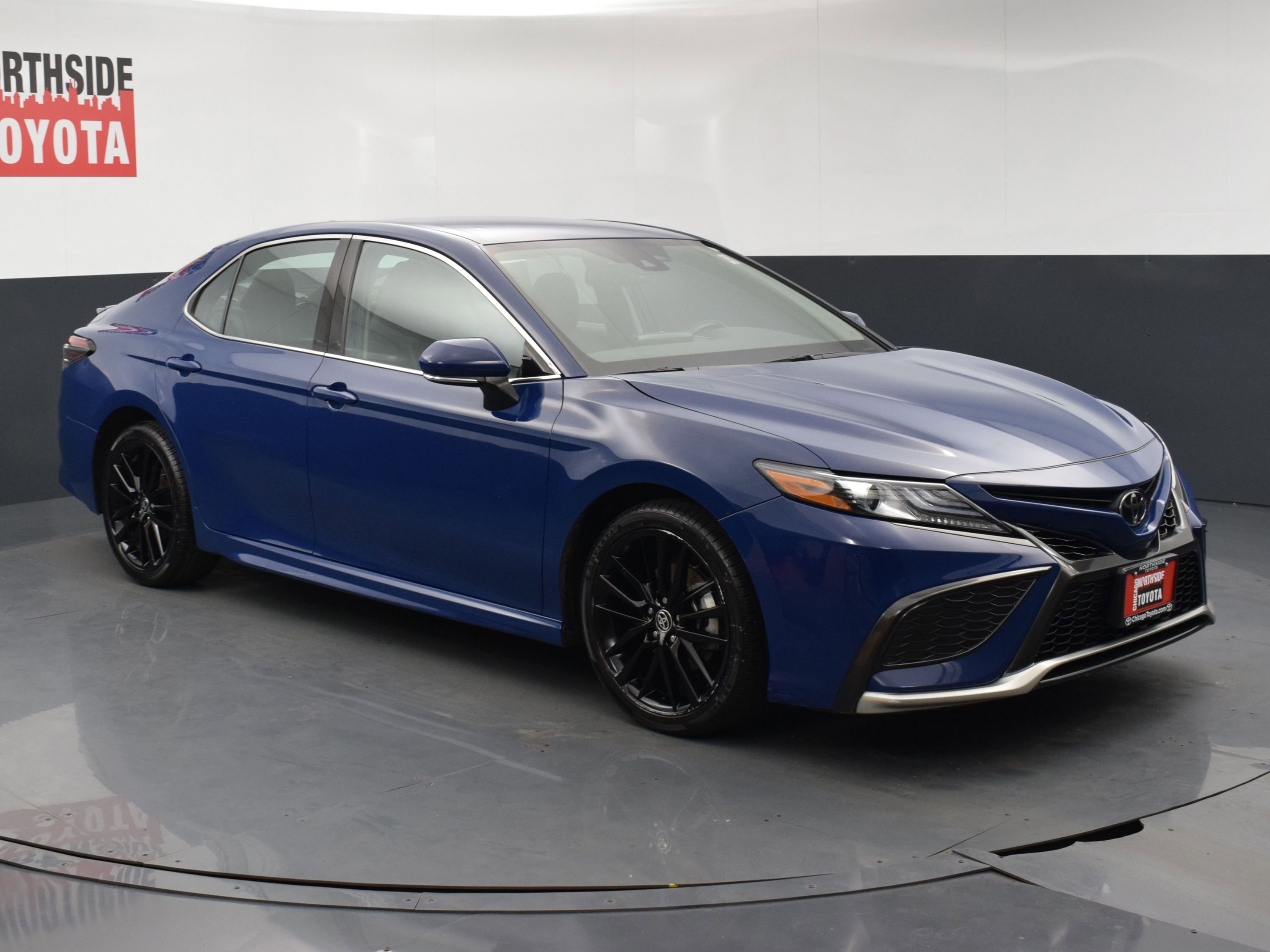 Used 2024 Toyota Camry XSE FWD image 6