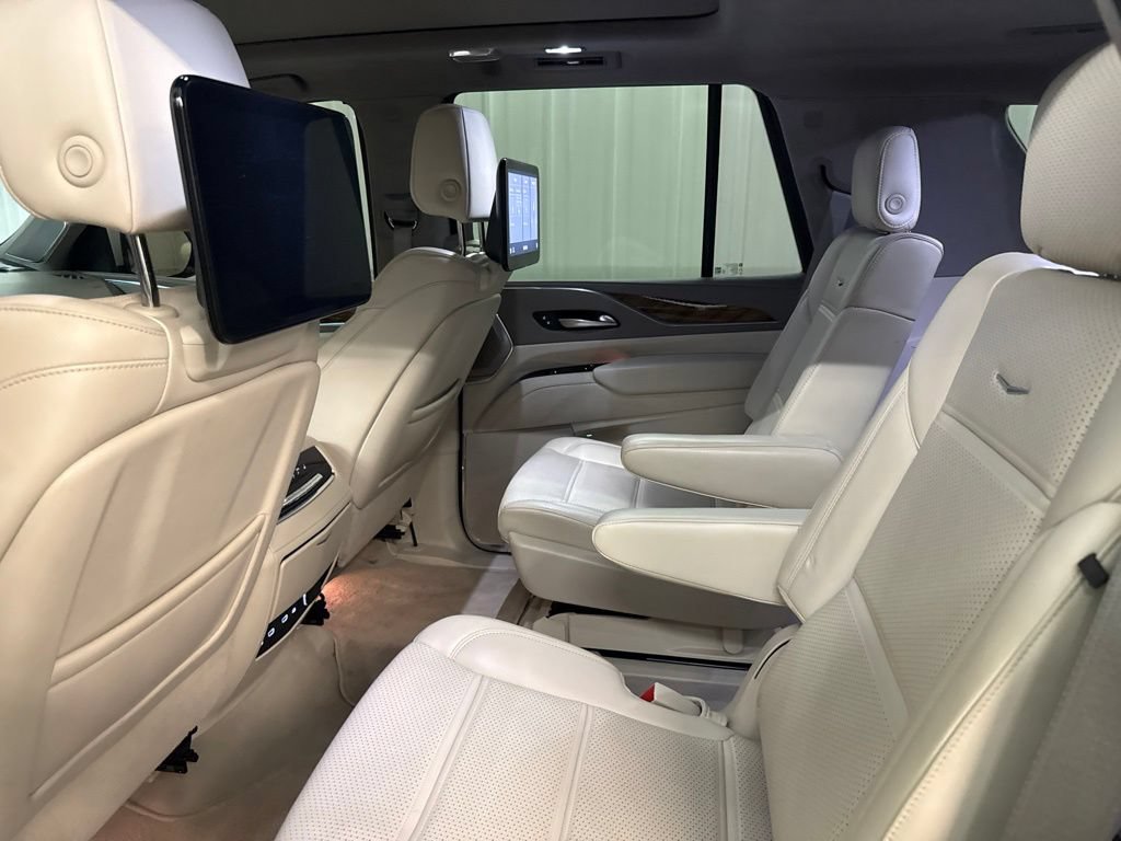 Used 2021 Cadillac Escalade Premium Luxury Platinum AWD/4WD image 11