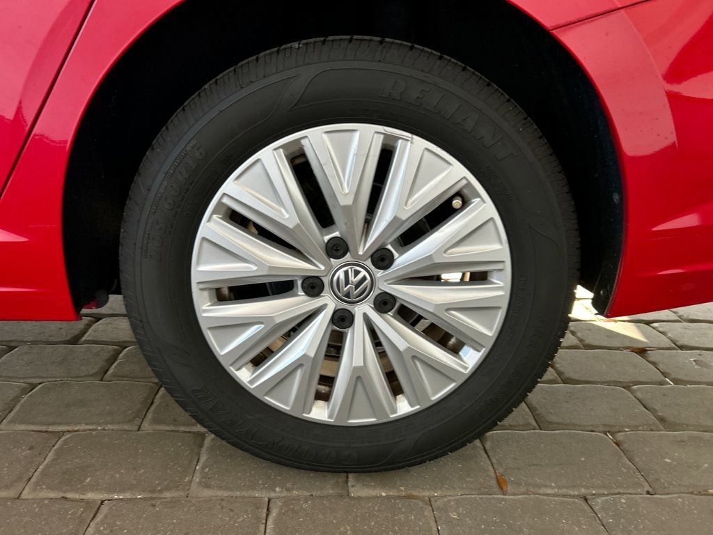 Used 2019 Volkswagen Jetta S w/ Driver Assistance Package image 38