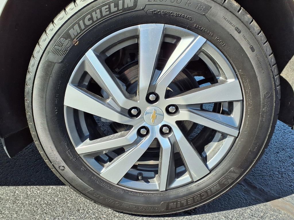 Used 2024 Chevrolet Equinox LT w/ LPO, Floor Liner Package FWD image 35