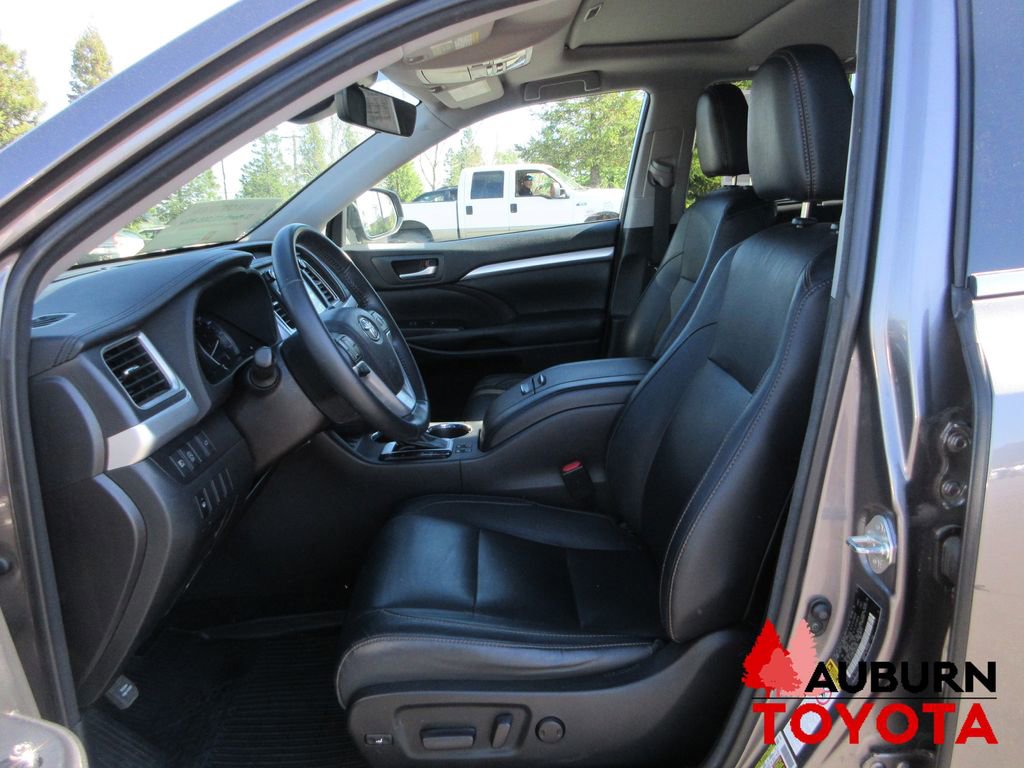 Certified 2018 Toyota Highlander XLE image 13
