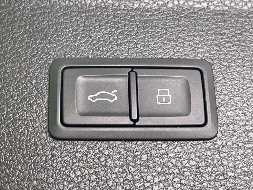 Used 2018 Audi Q5 Prestige AWD/4WD image 18