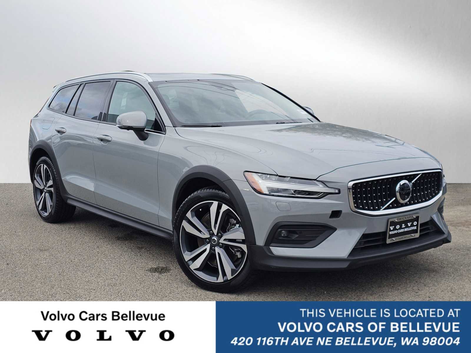 Certified 2025 Volvo V60 B5 Cross Country Plus image 1
