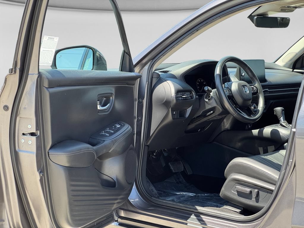 Used 2024 Honda HR-V EX-L image 8