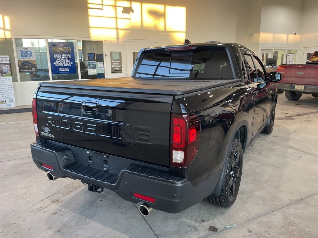 Used 2025 Honda Ridgeline Black Edition image 5