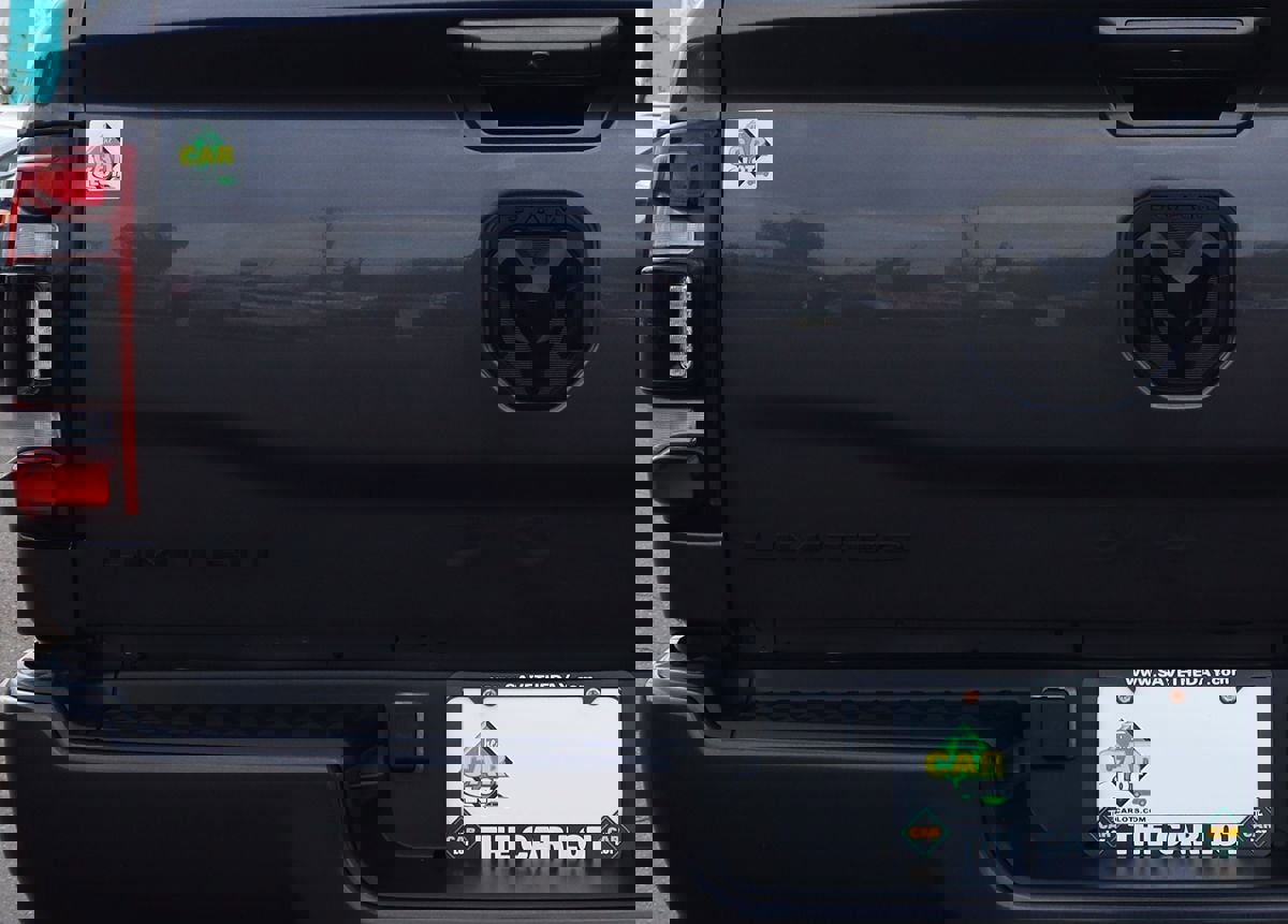 Used 2024 RAM 2500 Limited image 26
