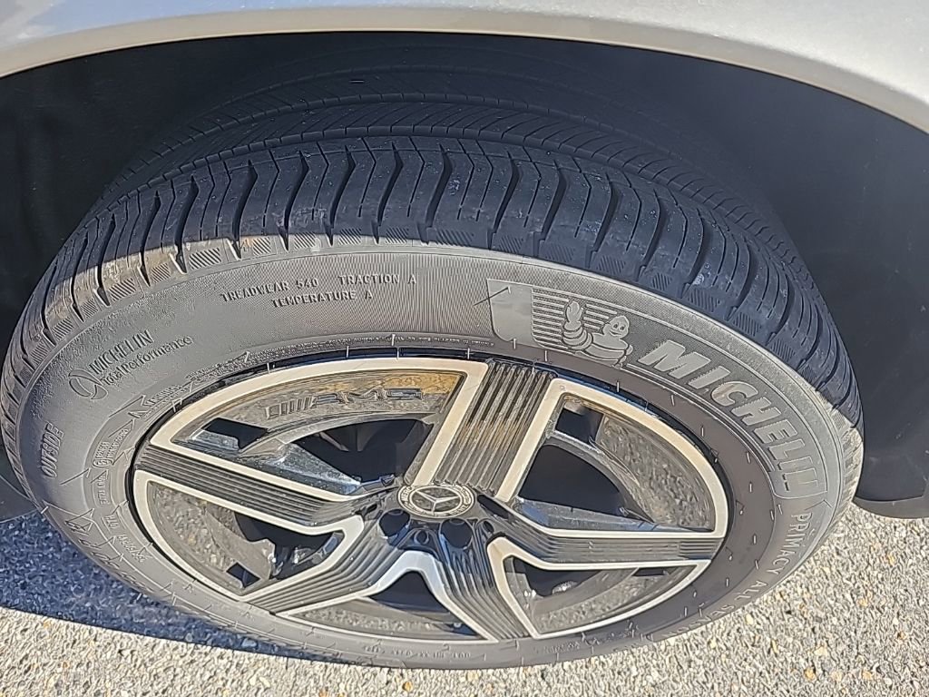 Used 2024 Mercedes-Benz GLC 300 4MATIC image 17
