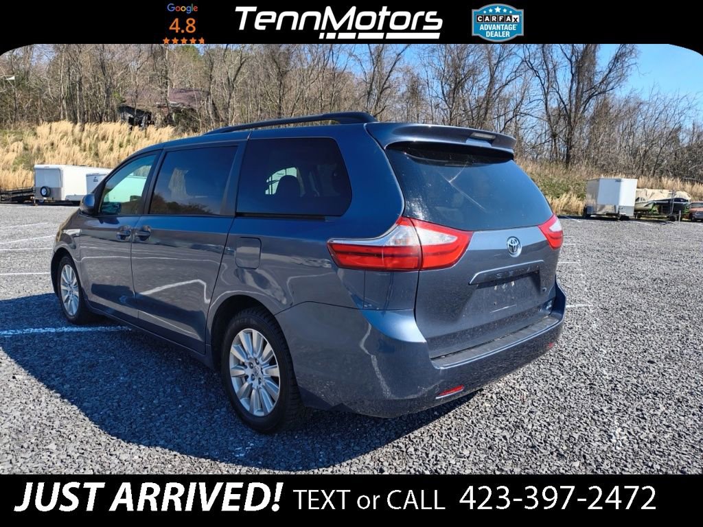 Used 2017 Toyota Sienna LE image 7