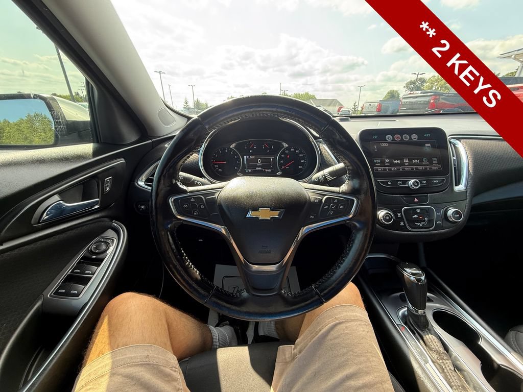 Used 2018 Chevrolet Malibu LT FWD image 15