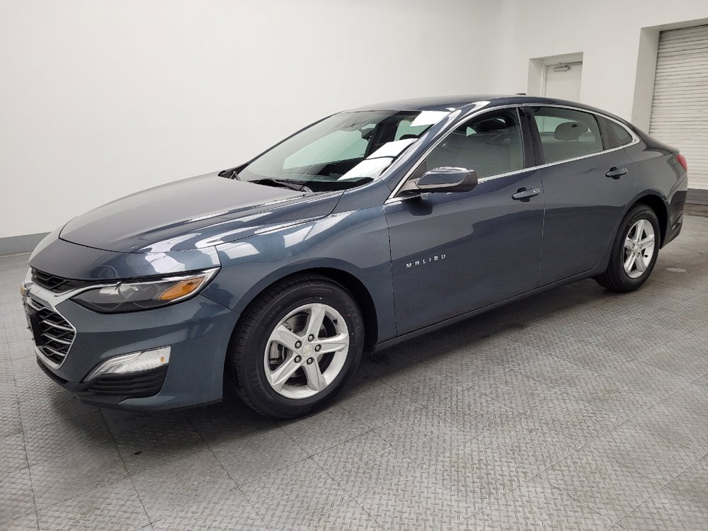 Used 2019 Chevrolet Malibu LS w/ Driver Confidence Package II image 2