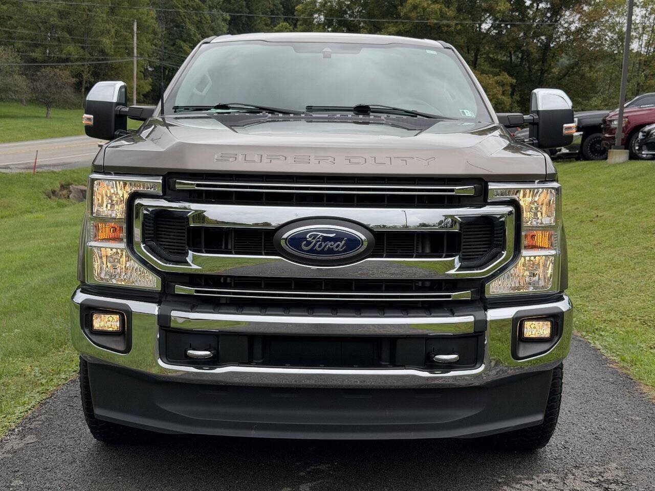 Used 2022 Ford F250 XLT w/ XLT Premium Package AWD/4WD image 2