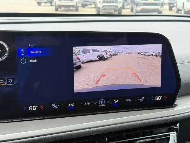 Used 2026 Chevrolet Traverse LT AWD/4WD image 25
