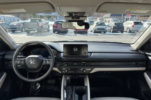 Used 2025 Honda Accord SE image 13