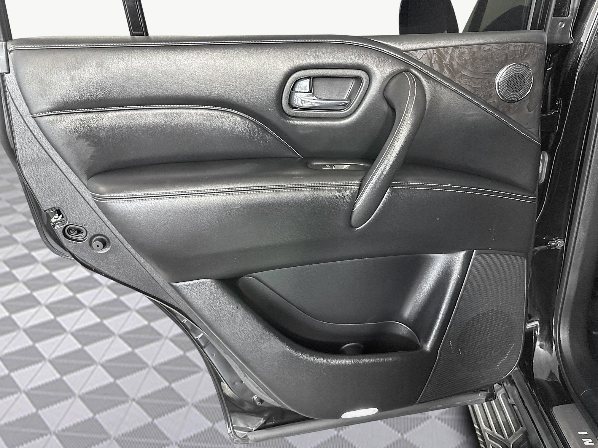 Used 2020 INFINITI QX80 Luxe w/ Proassist Package image 26