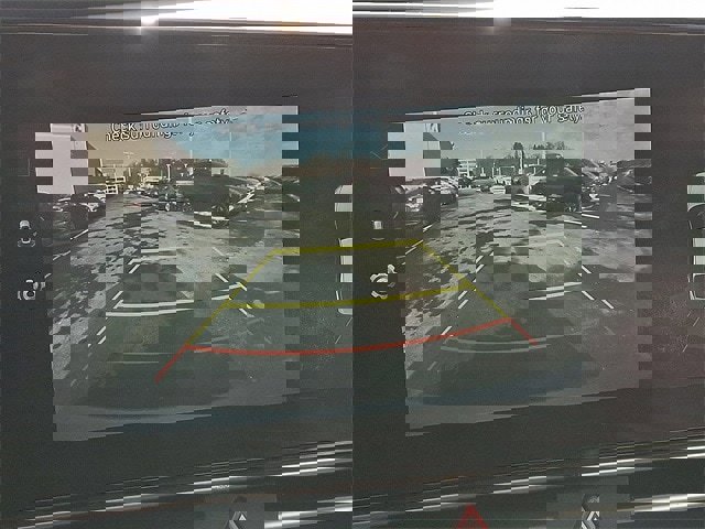 Certified 2022 Hyundai Elantra Limited w/ Cargo Package image 19